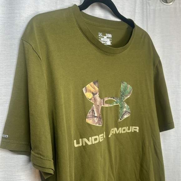UNDER ARMOUR TEE SIZE(XL) - Picture 3 of 6